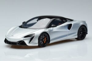 McLaren Artura Kupe Srebrist GT Spirit 1:18