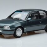 Opel Opel Kadett E GSi Син Металик Norev 1:18 1:18 Метал