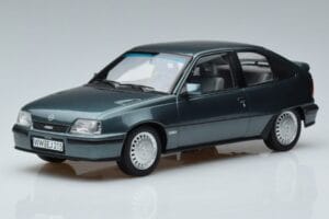 Opel Kadett E GSi Син Металик Norev 1:18