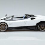 Pagani Pagani Zonda HP Barchetta Въглеродни Влакна Бял LCD 1:18 1:18 Метал
