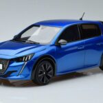 Peugeot Peugeot 208 GT Line Син Otto 1:18 1:18 Смола
