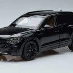 Volkswagen Volkswagen Touareg CR Черен FAW 1:18 1:18 Метал