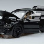 Volkswagen Volkswagen Touareg CR Черен FAW 1:18 1:18 Метал