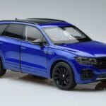 Volkswagen Volkswagen Touareg CR Син FAW 1:18 1:18 Метал