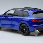 Volkswagen Volkswagen Touareg CR Син FAW 1:18 1:18 Метал