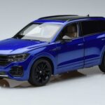 Volkswagen Volkswagen Touareg CR Син FAW 1:18 1:18 Метал