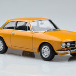 Alfa Romeo 1750 GTV Жълт Norev 1:18 - image 5 of 7