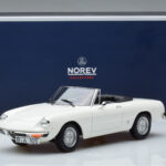Alfa Romeo 2000 Spider Бял Norev 1:18 - image 7 of 7