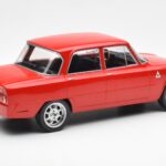 Alfa Romeo Giulia Nuova Super Червен Custom Wheels MCG 1:18 - image 2 of 6