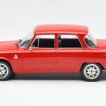 Alfa Romeo Giulia Nuova Super Червен Custom Wheels MCG 1:18 - image 3 of 6