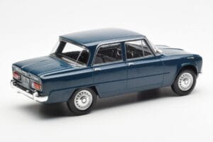Alfa Romeo Giulia TI Петролно Синьо Norev 1:18 187971 Метал — снимка 2 от 6