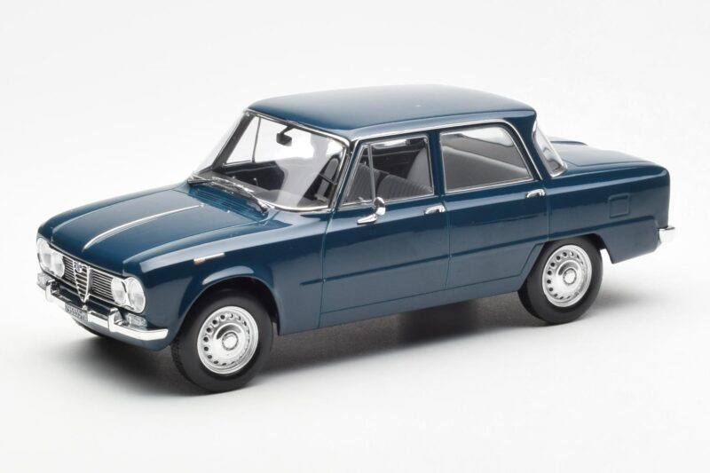 Alfa Romeo Giulia TI Петролно Синьо Norev 1:18