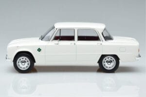 Alfa Romeo Giulia Ti Super Norev 1:18 187970 Метал — снимка 3 от 6