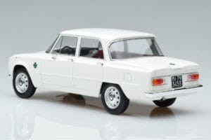 Alfa Romeo Giulia Ti Super Norev 1:18 187970 Метал — снимка 5 от 6