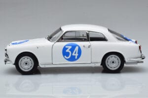 Alfa Romeo Giulietta SV #34 Targa Florio 1960 Kyosho 1:18 08957C Метал — снимка 4 от 9