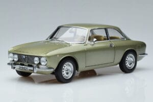 Alfa Romeo GTV 2000 Зелен Ограничено Издание Norev 1:18 187913 Метал