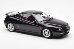 Alfa Romeo GTV V6 916 Черен Otto 1:18 OT1057 Смола — снимка 4 от 6