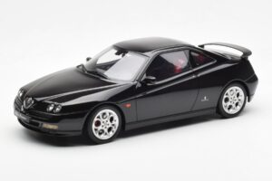 Alfa Romeo GTV V6 916 Черен Otto 1:18