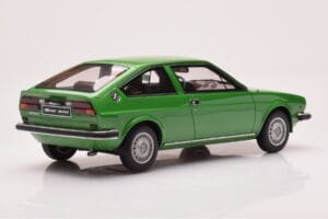 Alfa Romeo Alfasud Sprint Зелен Otto 1:18 OT1043 Смола — снимка 2 от 6