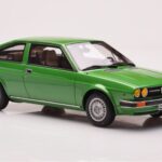 Alfa Romeo Alfasud Sprint Зелен Otto 1:18 - image 4 of 6
