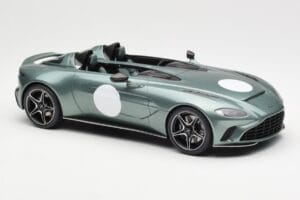 Aston Martin V12 Speedster Зелен Metallic GT Spirit 1:18 GT906 Смола — снимка 4 от 6