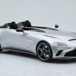 Aston Martin V12 Speedster Сребрист GT Spirit 1:18 - image 4 of 6