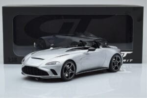 Aston Martin V12 Speedster Сребрист GT Spirit 1:18 GT430 Смола — снимка 6 от 6