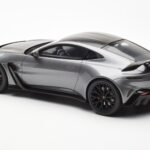 Aston Martin V12 Vantage Magnetic Сребърен GT Spirit 1:18 - image 5 of 6