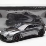 Aston Martin V12 Vantage Magnetic Сребърен GT Spirit 1:18 - image 6 of 6