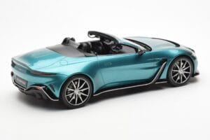 Aston Martin V12 Vantage Roadster Tayos Тюркоазен Зелен GT Spirit 1:18 GT445 Смола — снимка 2 от 6