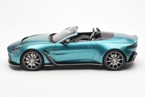 Aston Martin V12 Vantage Roadster Tayos Тюркоазен Зелен GT Spirit 1:18 GT445 Смола — снимка 3 от 6