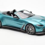 Aston Martin V12 Vantage Roadster Tayos Тюркоазен Зелен GT Spirit 1:18 - image 4 of 6