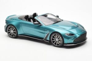 Aston Martin V12 Vantage Roadster Tayos Тюркоазен Зелен GT Spirit 1:18 GT445 Смола — снимка 4 от 6
