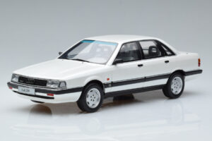 Audi 200 Quattro C3 Бял Otto 1:18 OT408 Смола