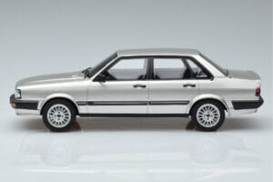 Audi 80 B2 Quattro Otto 1:18 OT940 Смола — снимка 3 от 6