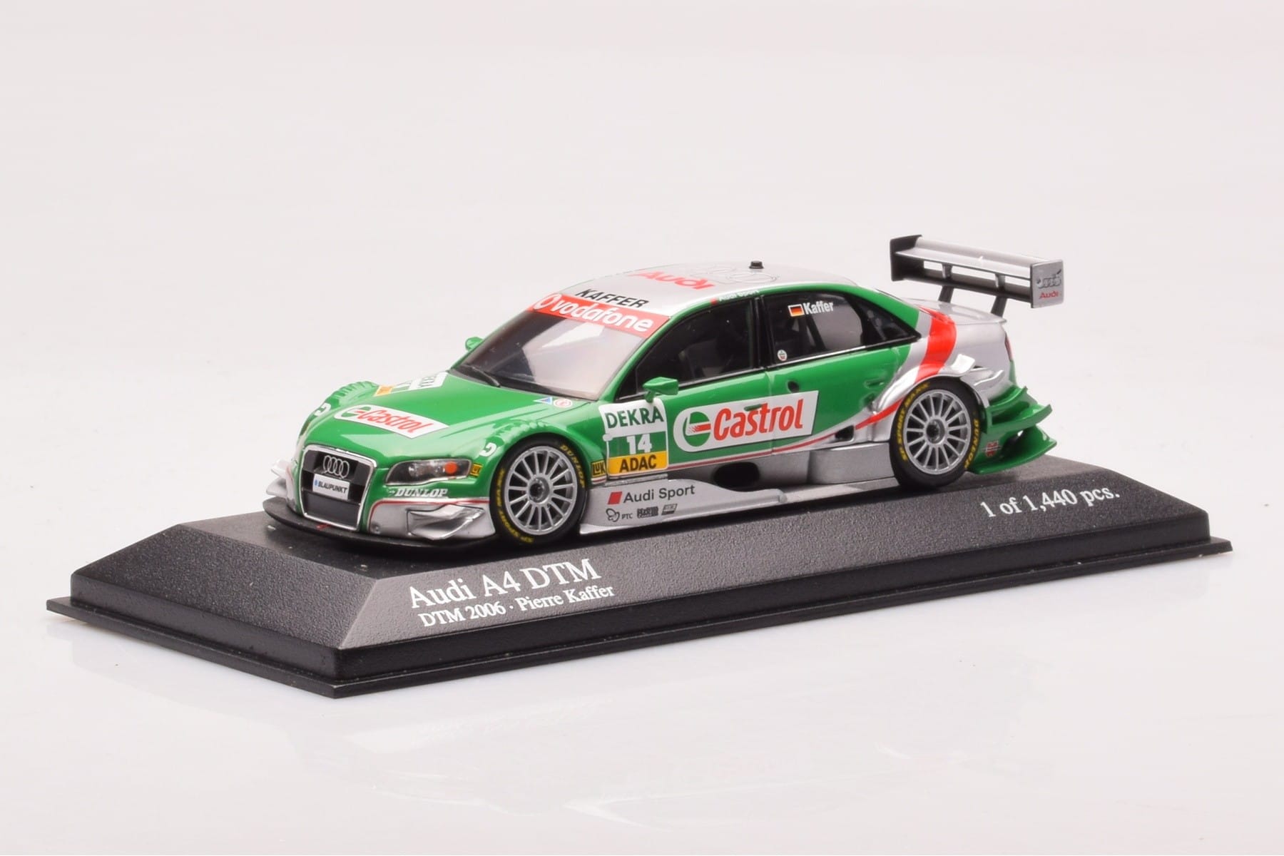 Audi A4 B7 DTM Team Phoenix #14 F. Kaffer DTM 2006 Minichamps 1:43 400061514 Метал — снимка 2 от 4