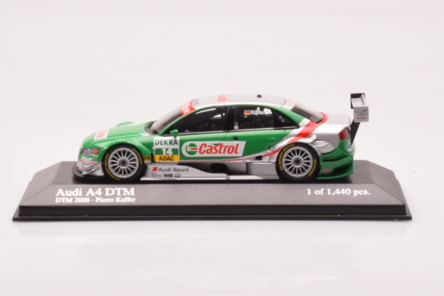 Audi A4 B7 DTM Team Phoenix #14 F. Kaffer DTM 2006 Minichamps 1:43 400061514 Метал