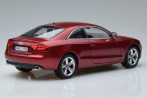 Audi A5 B8 Гранатено Червено Norev 1:18 188352 Метал — снимка 3 от 7