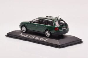 Audi A6 C5 Avant Зелен Minichamps 1:43 5010106213 Метал — снимка 3 от 4