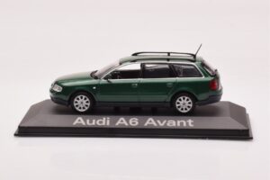 Audi A6 C5 Avant Зелен Minichamps 1:43