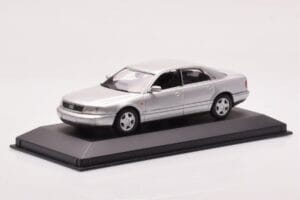 Audi A8 D2 Сребърен Minichamps 1:43 433013006 Метал — снимка 2 от 4