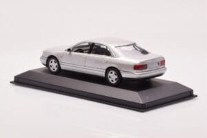 Audi A8 D2 Сребърен Minichamps 1:43 433013006 Метал — снимка 3 от 4
