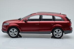Audi Q7 4L Гранатово Червен Kyosho 1:18 09222R Метал — снимка 4 от 8