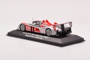 Audi R10 TDI LMP1 #2 F. Biela / E. Pirro / M. Werner 12 Hours of Sebring 2007 Minichamps 1:43 5020700233 Метал — снимка 3 от 4