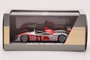 Audi R10 TDI LMP1 #2 F. Biela / E. Pirro / M. Werner 12 Hours of Sebring 2007 Minichamps 1:43 5020700233 Метал — снимка 4 от 4