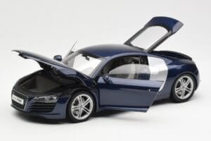 Audi R8 4.2 FSI V8 Син Kyosho 1:18 09213BL Метал — снимка 2 от 8