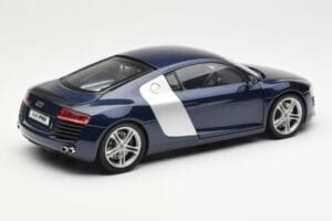 Audi R8 4.2 FSI V8 Син Kyosho 1:18 09213BL Метал — снимка 3 от 8