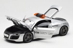 Audi R8 5.2 DTM Safety Car 2010 Kyosho 1:18 09216DTM Метал — снимка 2 от 8