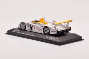 Audi R8 Infineon #2 L. Aiello / R. Capello / Pescatori 2nd Place 24 Hours of Le Mans 2001 Minichamps 1:43 400011202 Метал — снимка 3 от 4