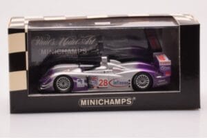 Audi R8 LMP900 #28 F. Biela / P. Kaffer / A. McNish 12 Hours of Sebring Winner 2004 Minichamps 1:43 4000412328 Метал — снимка 4 от 4